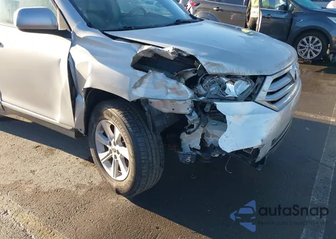 2013 Toyota Highlander Base Plus V6 from USA, damaged, VIN 5TDBK3EH2DS193998